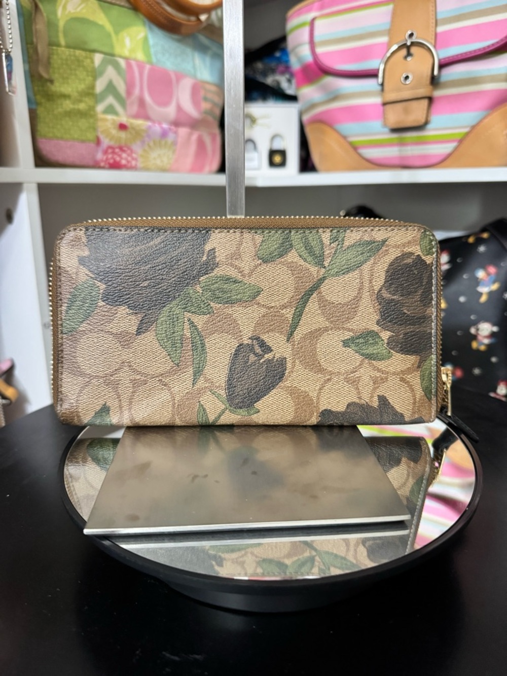 Coach Camo Rose Long Zip Wallet - Picture 3 of 6